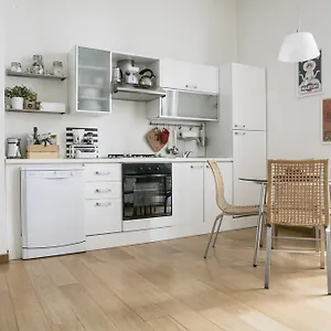 lovely-sempione-apartment.italymilanhotels.net/